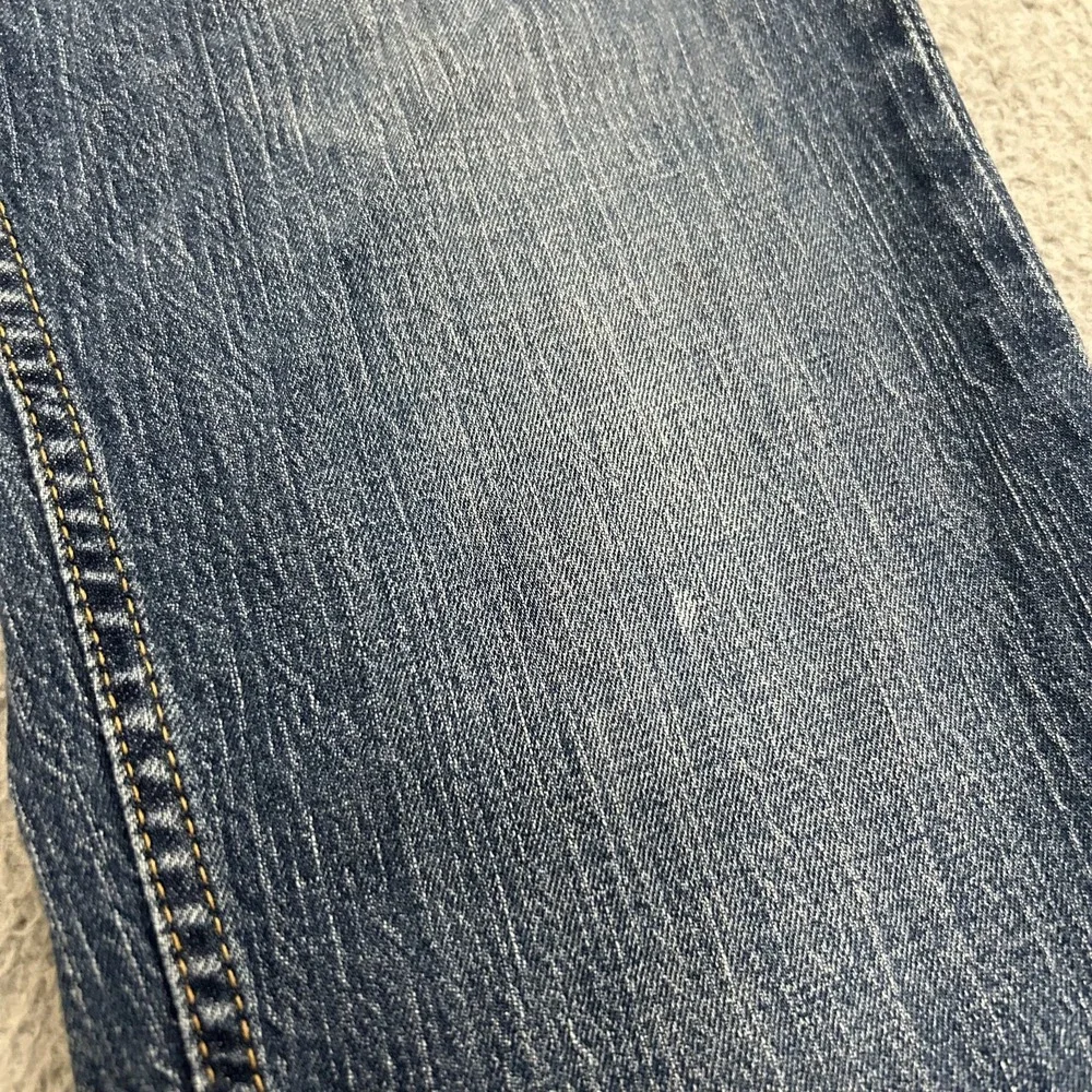Levis Jeans Mens 33x30 Blue Denim 502 Tapered American Stretch Medium Wash Adult